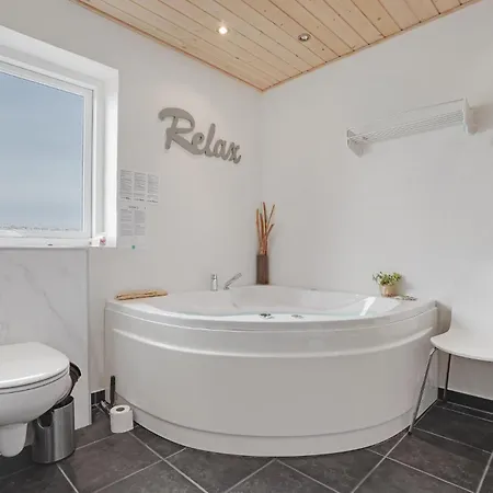 Gorgeous In Harboore With Sauna 度假居 哈博尔